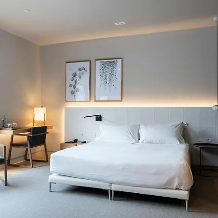 Arima & - Small Luxury