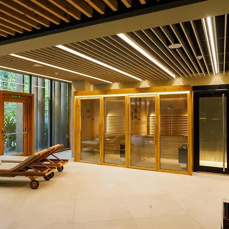Hotel Arima & - Small Luxury