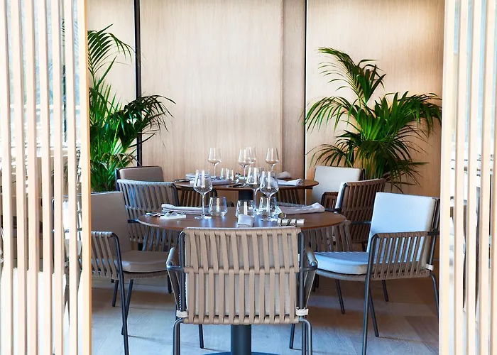 Hotel Arima & - Small Luxury